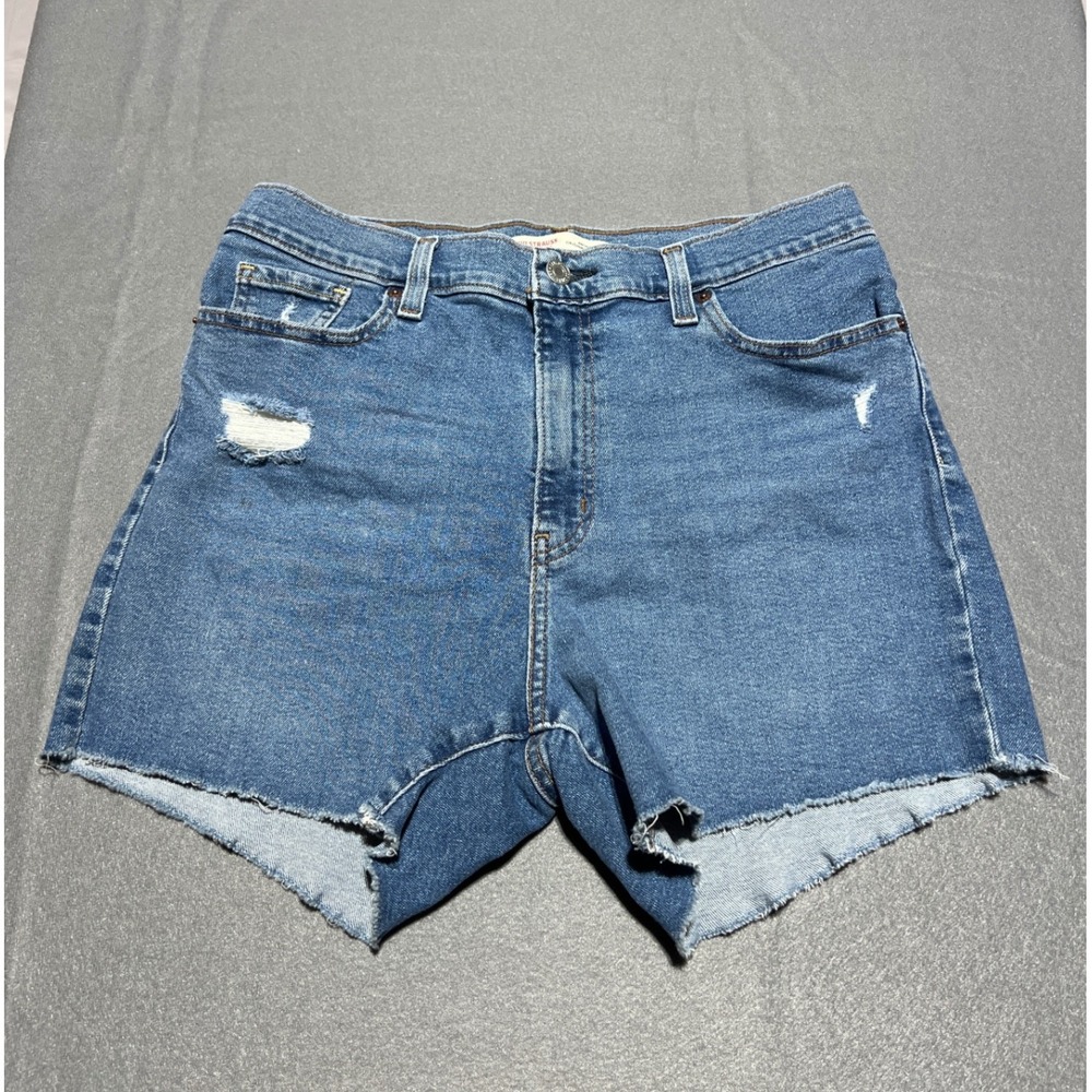 Levi Strauss Signature Vintage Original Shorts Medium Wash Distressed Size 8 W29